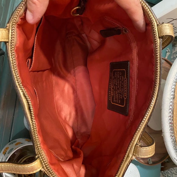 Coach Metalic Gold and khaki Jacquard logo - Picture 3 of 4